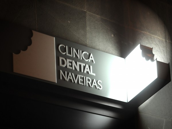 Clínica Dental Naveiras