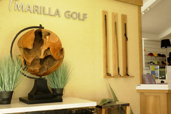 Decoración Lobby y Vestuarios de Amarilla Golf