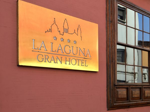 Diseño y desarrollo de Señalética para La Laguna Gran Hotel • Publexcan