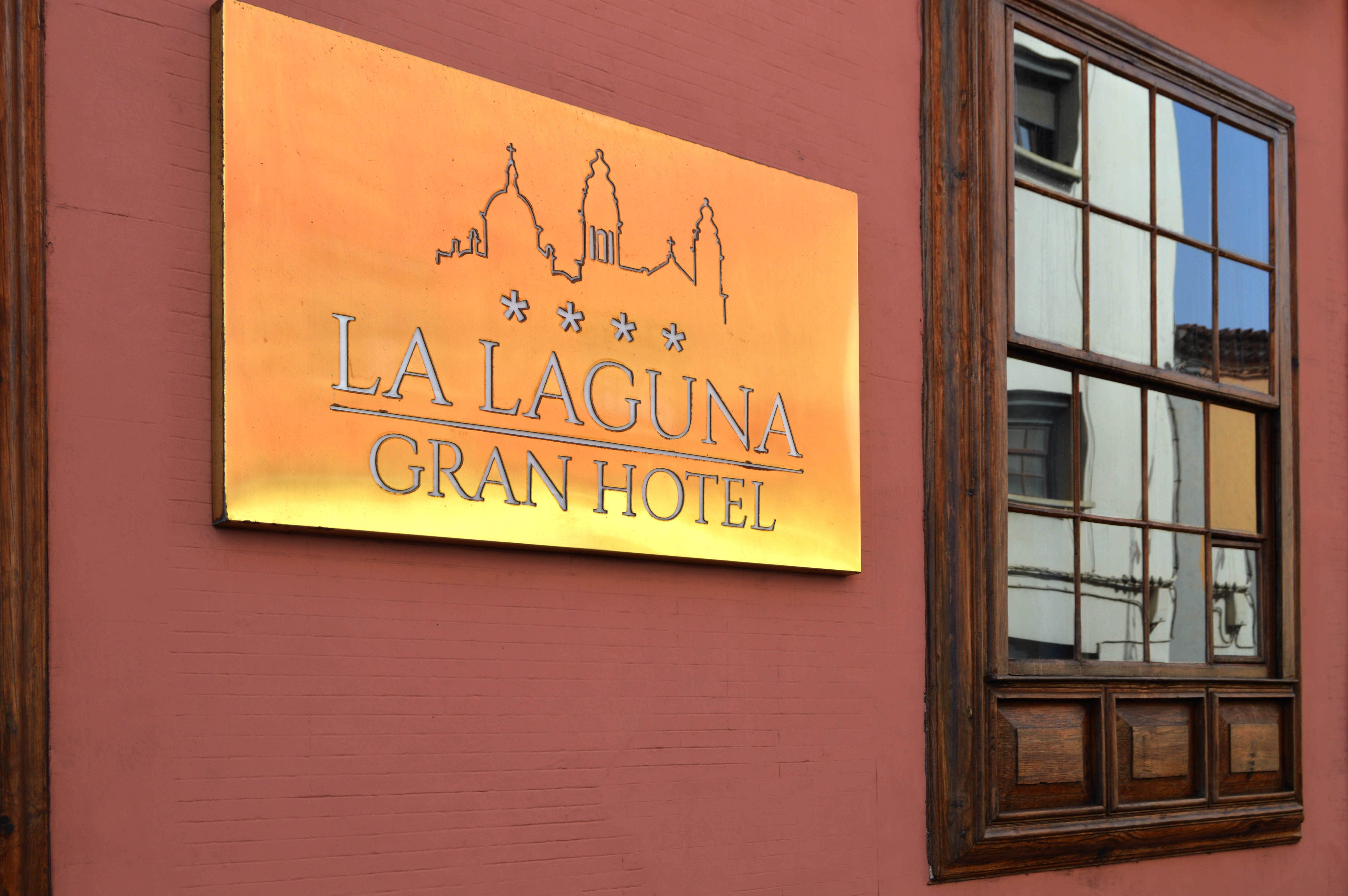 Señalización integral y decoración de La Laguna Gran Hotel.